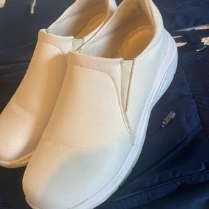 nursing shoes